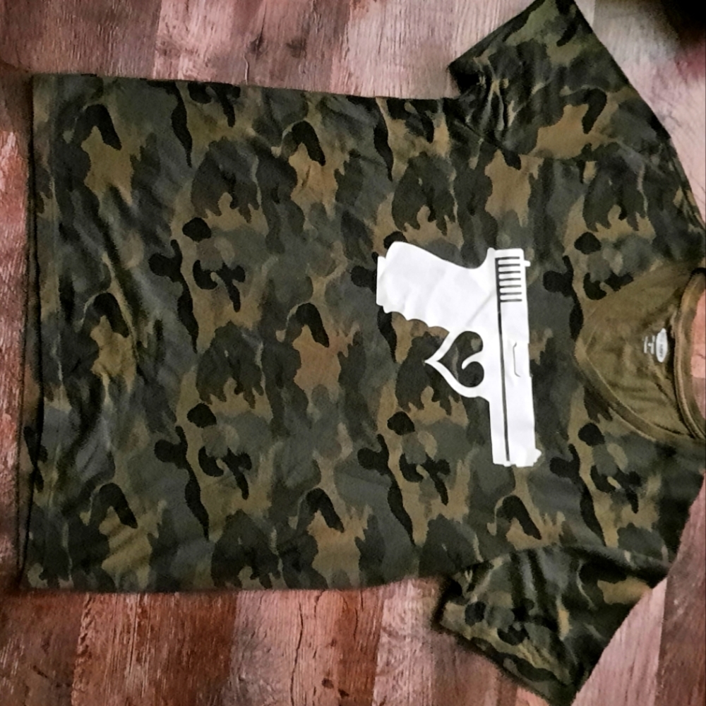 Camo Heart Gun Graphic T-Shirt. Size Large. Brand new, never worn.